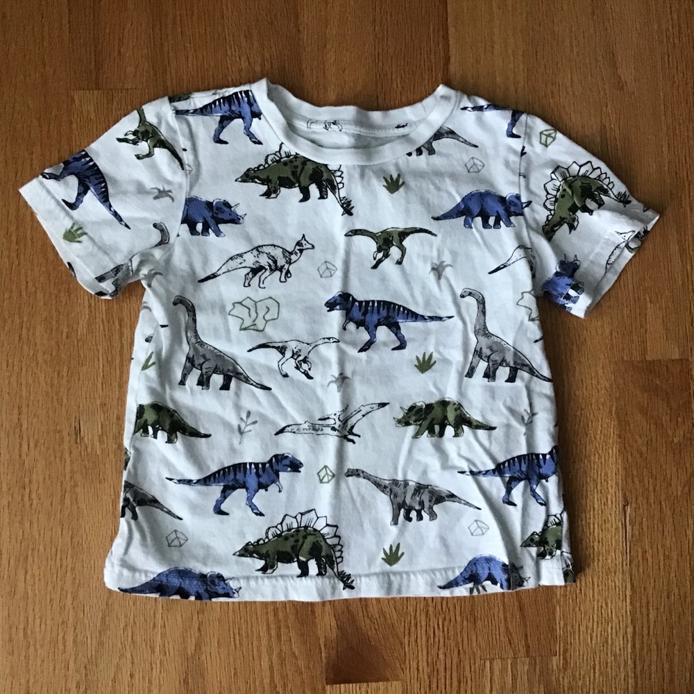 Sovereign Code 4 short sleeve T-shirt w/dinosaurs